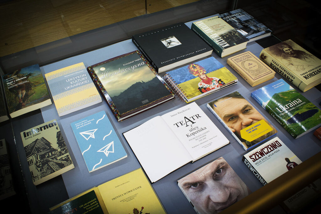 Wystawa książkowa "Ukraina – wybrane publikacje"